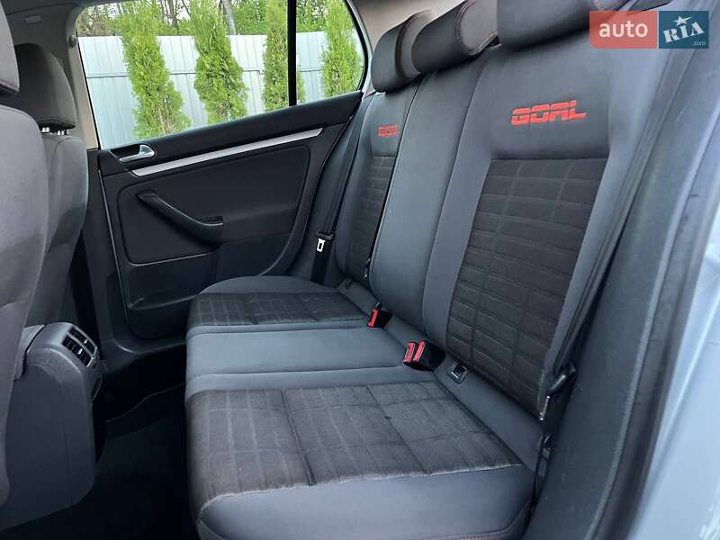 Хэтчбек Volkswagen Golf 2007 в Полтаве