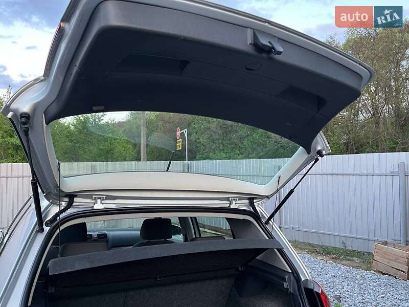 Хэтчбек Volkswagen Golf 2007 в Полтаве