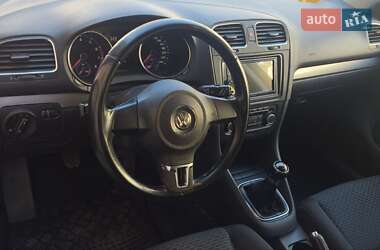 Хетчбек Volkswagen Golf 2009 в 