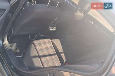 Хэтчбек Volkswagen Golf 2016 в 