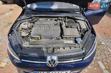 Универсал Volkswagen Golf 2014 в 