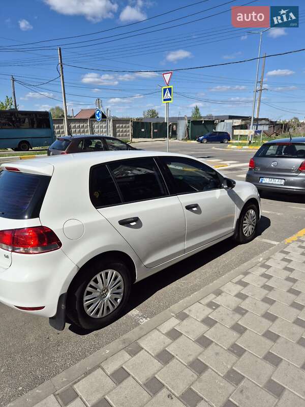 Хэтчбек Volkswagen Golf 2011 в Ирпене