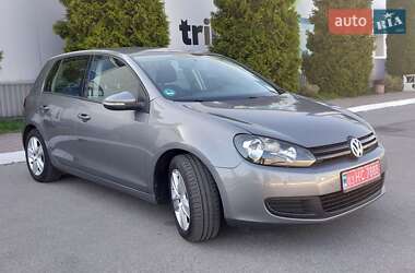 Хэтчбек Volkswagen Golf 2009 в 