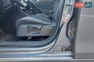 Хэтчбек Volkswagen Golf 2009 в 