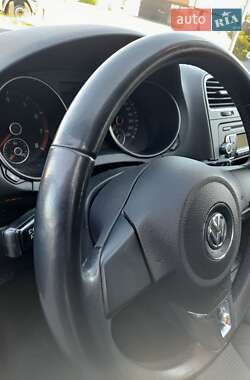 Хэтчбек Volkswagen Golf 2009 в 
