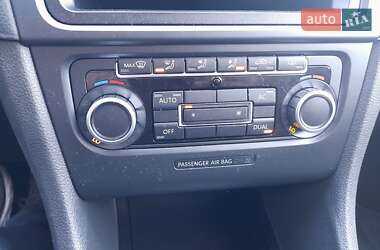 Хэтчбек Volkswagen Golf 2009 в 