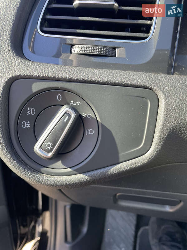 Універсал Volkswagen Golf 2018 в Львові