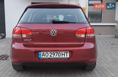 Хетчбек Volkswagen Golf 2009 в 
