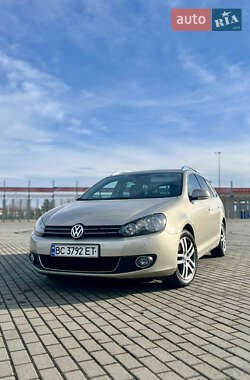 Універсал Volkswagen Golf 2012 в 