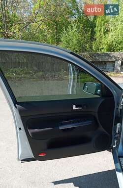 Хэтчбек Volkswagen Golf 2003 в 