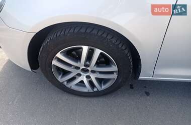 Універсал Volkswagen Golf 2011 в 