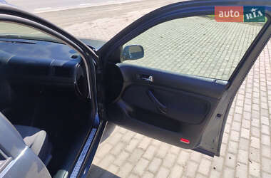 Универсал Volkswagen Golf 2002 в 