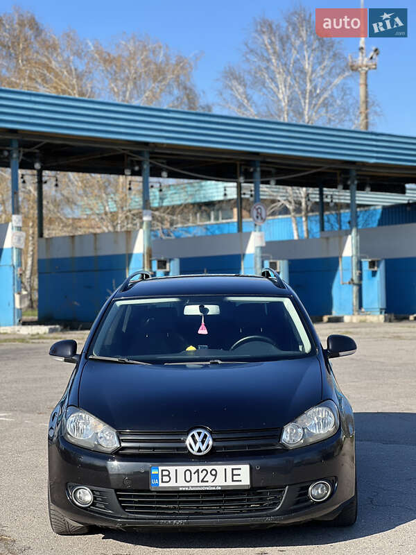 Універсал Volkswagen Golf 2011 в Полтаві