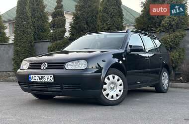 Універсал Volkswagen Golf 2001 в Луцьку