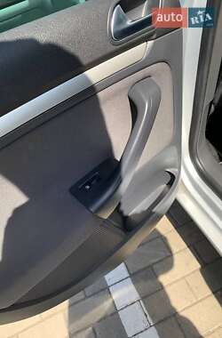 Хэтчбек Volkswagen Golf 2008 в 