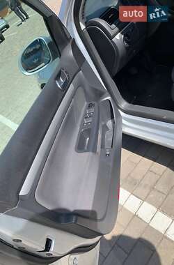 Хэтчбек Volkswagen Golf 2008 в 
