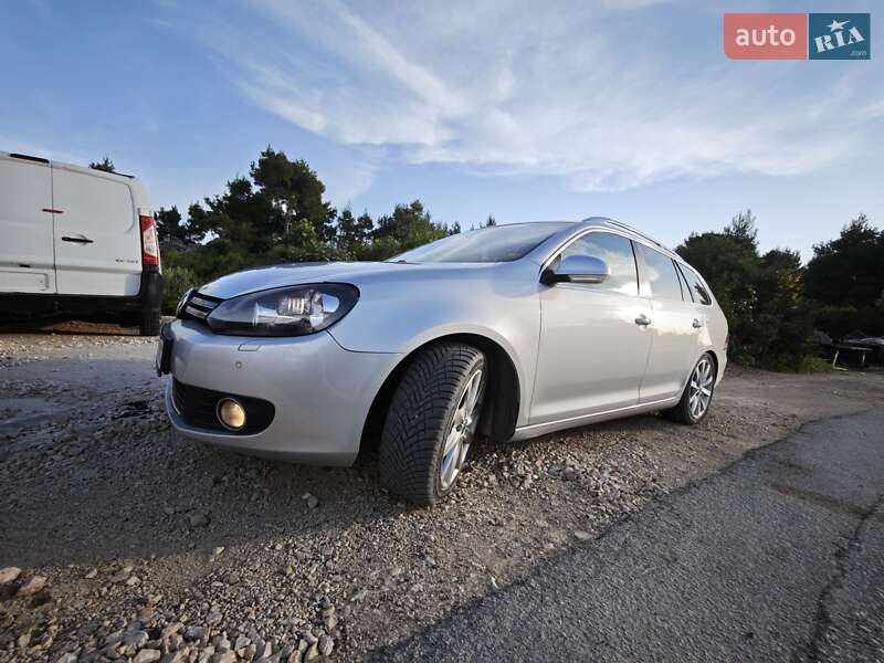 Універсал Volkswagen Golf 2009 в Вінниці