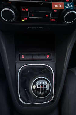 Універсал Volkswagen Golf 2010 в 
