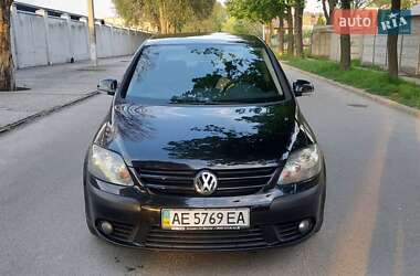Хэтчбек Volkswagen Golf 2009 в 