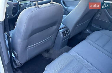 Хэтчбек Volkswagen Golf 2005 в 