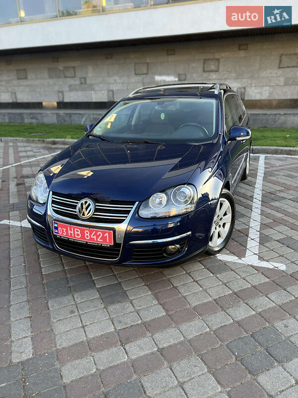 Універсал Volkswagen Golf 2009 в 