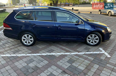 Універсал Volkswagen Golf 2009 в 
