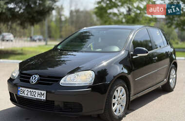 Хэтчбек Volkswagen Golf 2006 в 