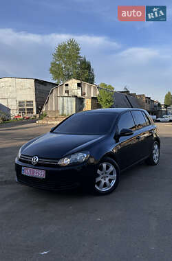 Хэтчбек Volkswagen Golf 2010 в Киеве