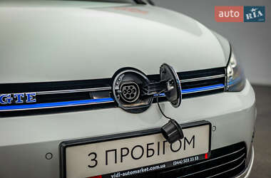 Хетчбек Volkswagen Golf 2015 в 