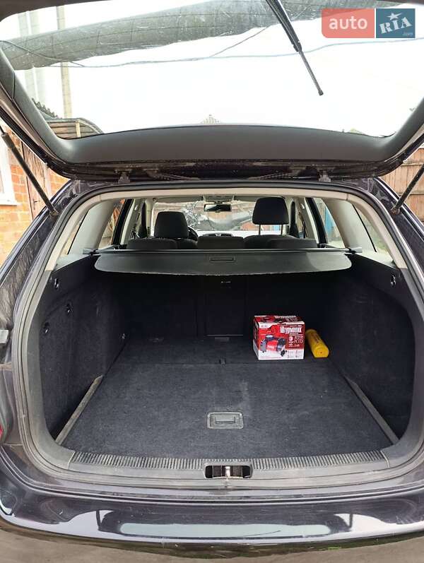 Универсал Volkswagen Golf 2011 в Сумах