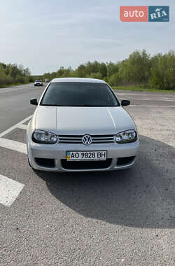 Хетчбек Volkswagen Golf 1998 в 