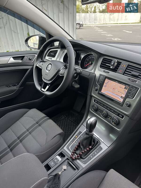 Универсал Volkswagen Golf 2015 в Харькове