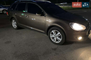 Универсал Volkswagen Golf 2012 в 