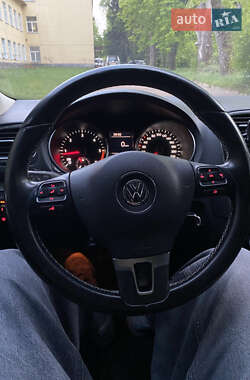 Универсал Volkswagen Golf 2012 в 