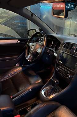 Хэтчбек Volkswagen Golf 2009 в 