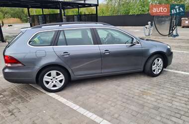 Универсал Volkswagen Golf 2010 в 