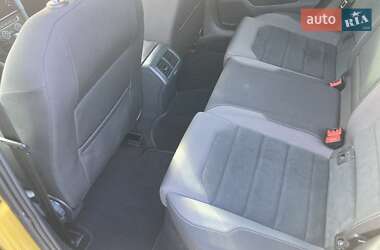 Хетчбек Volkswagen Golf 2018 в 