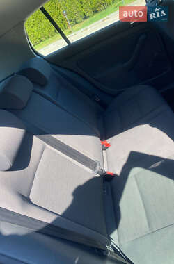 Хэтчбек Volkswagen Golf 2006 в 