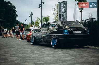 Хэтчбек Volkswagen Golf 1986 в 