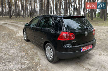 Хетчбек Volkswagen Golf 2008 в 