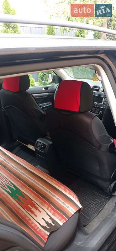 Універсал Volkswagen Golf 2012 в Івано-Франківську