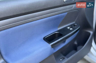 Хэтчбек Volkswagen Golf 2006 в 