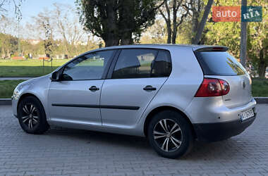 Хэтчбек Volkswagen Golf 2006 в 