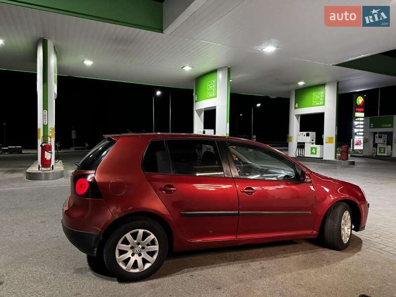 Хэтчбек Volkswagen Golf 2008 в Лубнах