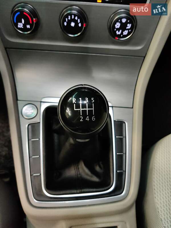 Універсал Volkswagen Golf 2015 в Києві