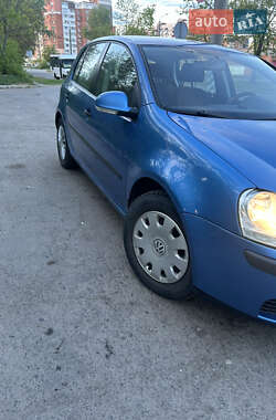 Хетчбек Volkswagen Golf 2005 в 