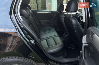 Хетчбек Volkswagen Golf 2008 в 