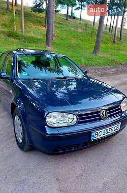 Хетчбек Volkswagen Golf 2000 в Тростянці