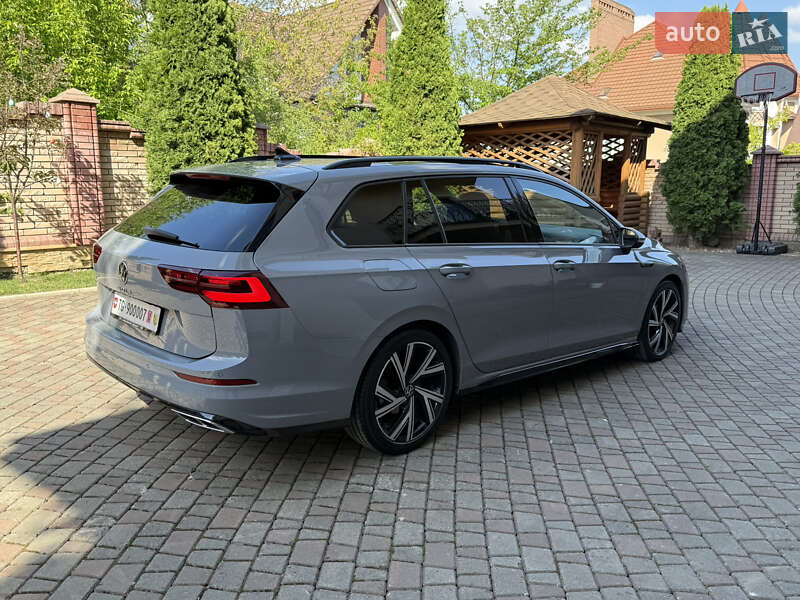Універсал Volkswagen Golf 2020 в Чернівцях