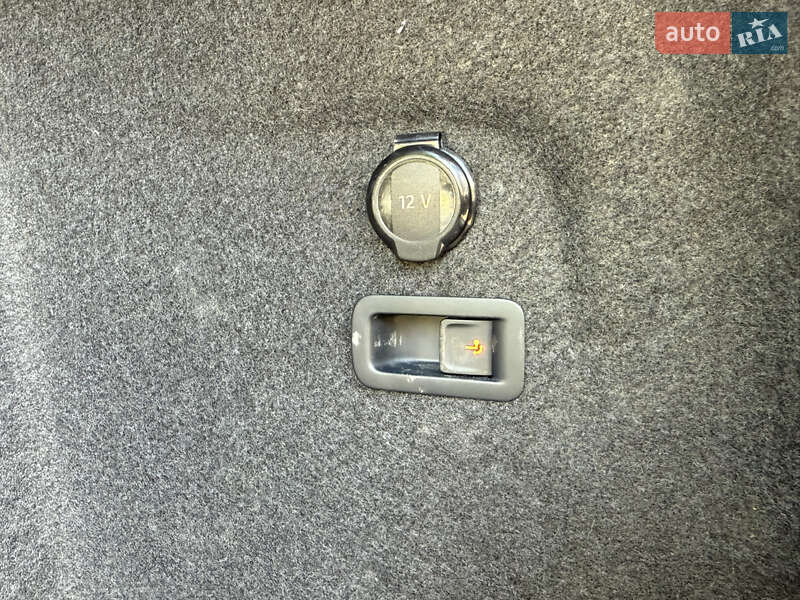 Універсал Volkswagen Golf 2020 в Чернівцях